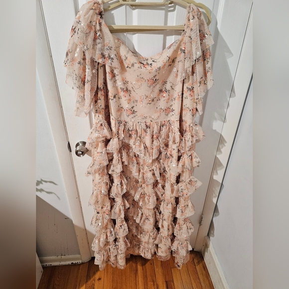 Jessakae Isla Dress in 3x in Champagne Floral - Picture 3 of 8